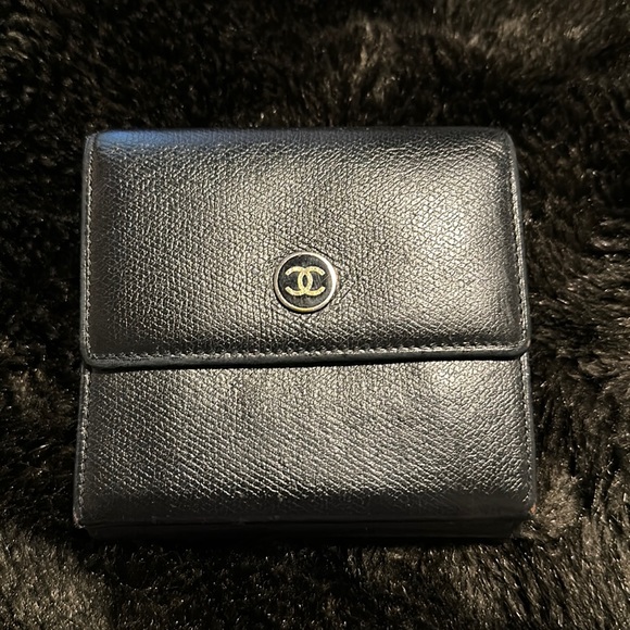 Chanel - Picture 1 of 9